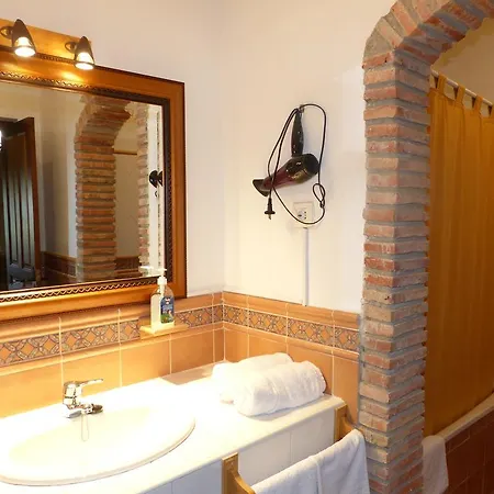 Pena Falcon En Monfraguee Hasta 15 Personas *